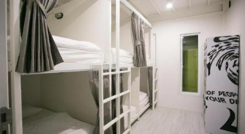 Bed in The Street Hostel Koh Lipe