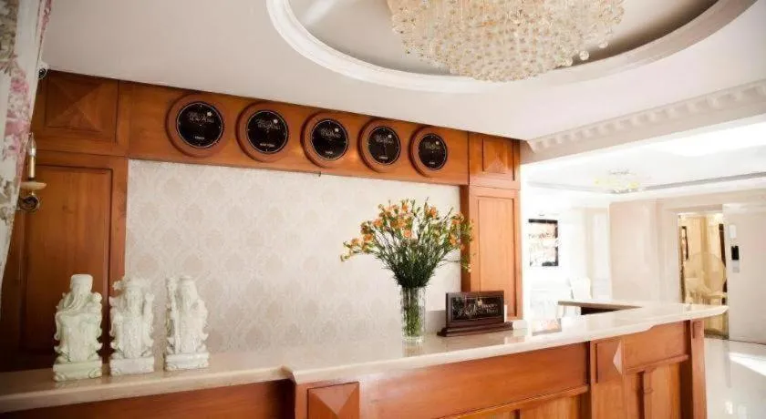 Hoa Sen Vang Hotel Dalat