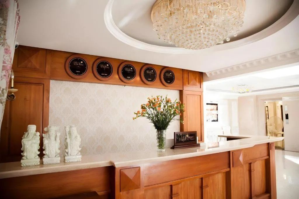 Hoa Sen Vang Hotel Dalat