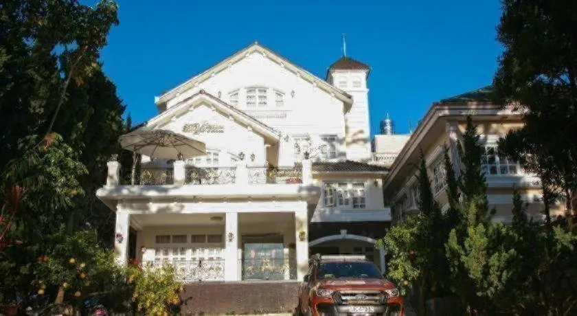 Hoa Sen Vang Hotel Dalat