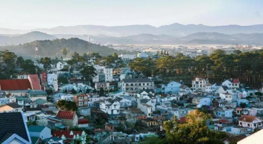 Hoa Sen Vang Hotel Dalat