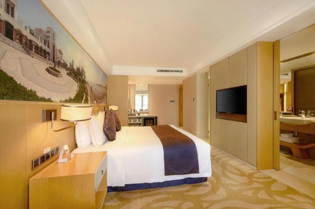 Bed in Sky World Hotel Qingdao