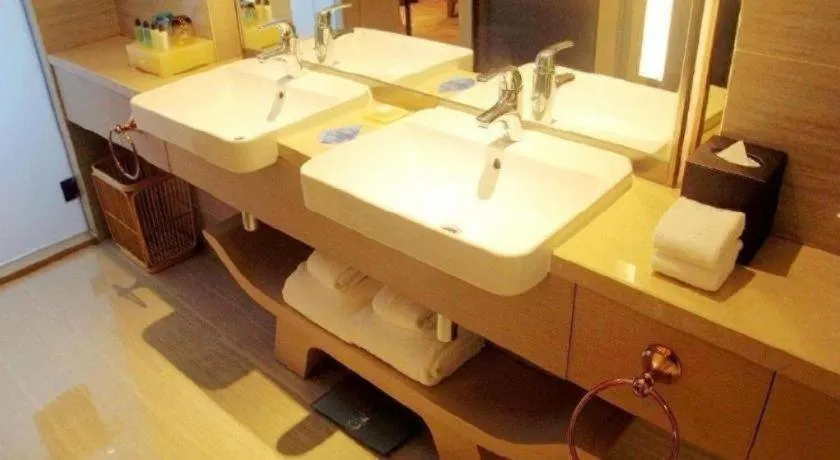 Sky World Hotel Qingdao