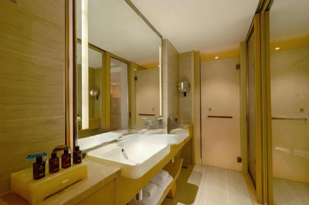 Bed in Sky World Hotel Qingdao