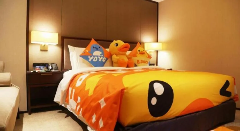 Bed in Sky World Hotel Qingdao