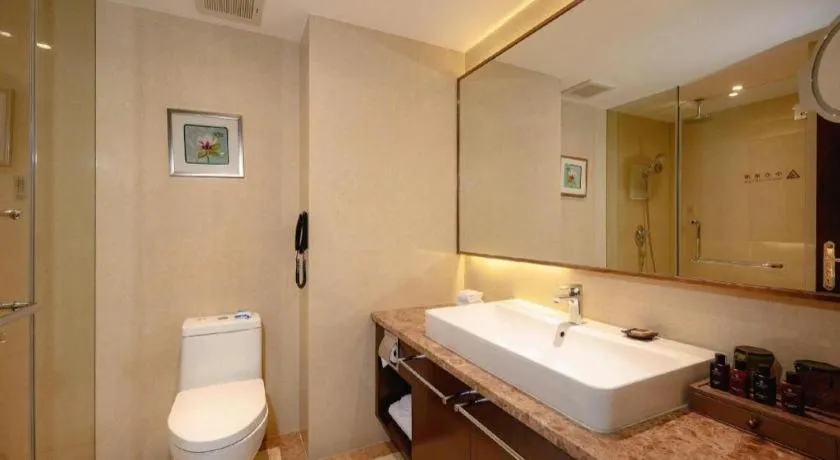 Sky World Hotel Qingdao