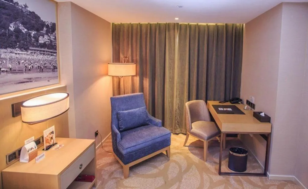 Sky World Hotel Qingdao