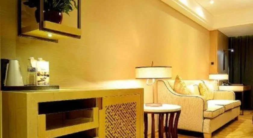 Sky World Hotel Qingdao