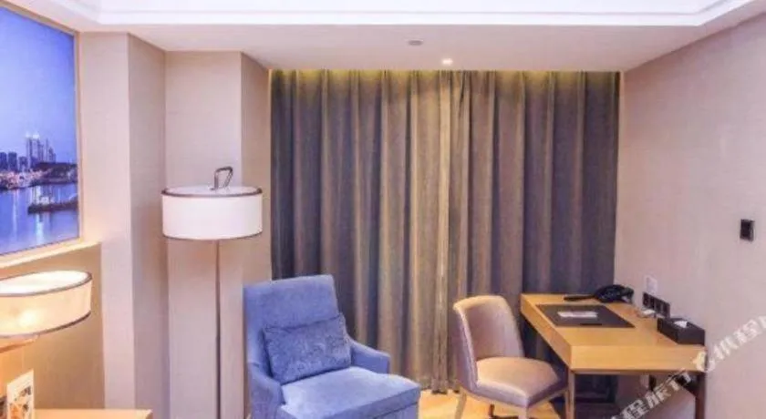 Sky World Hotel Qingdao