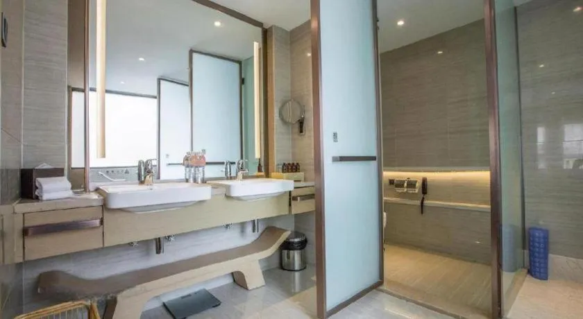 Sky World Hotel Qingdao