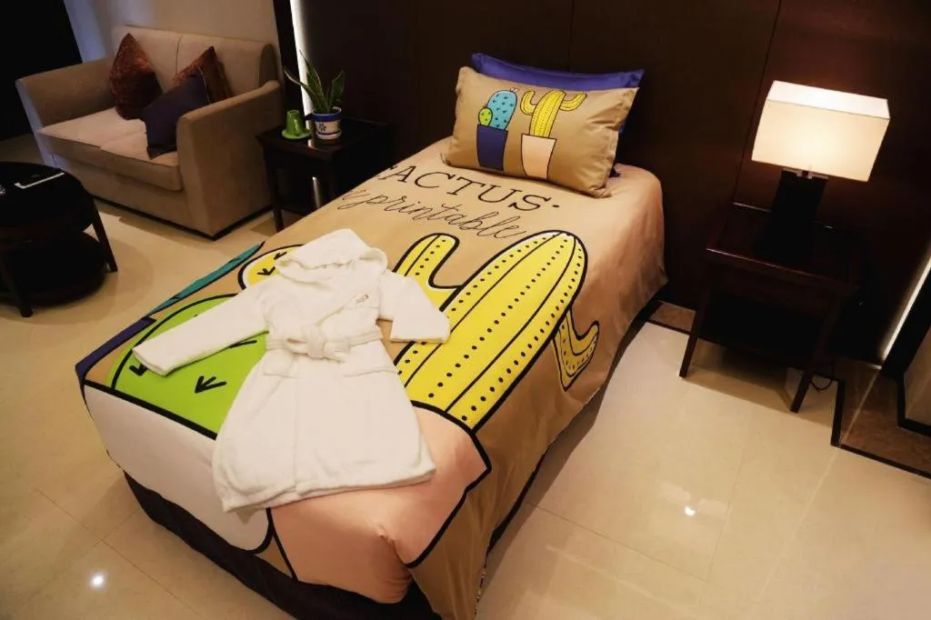 Bed in Sky World Hotel Qingdao