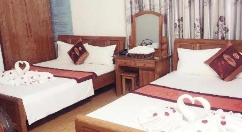 Bed in khach san phuong dong