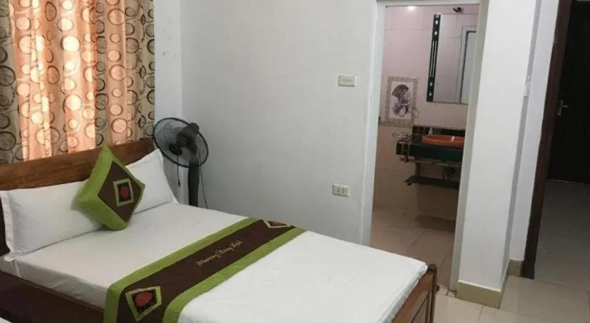 Bed in khach san phuong dong