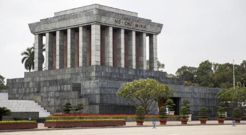 khach san phuong dong