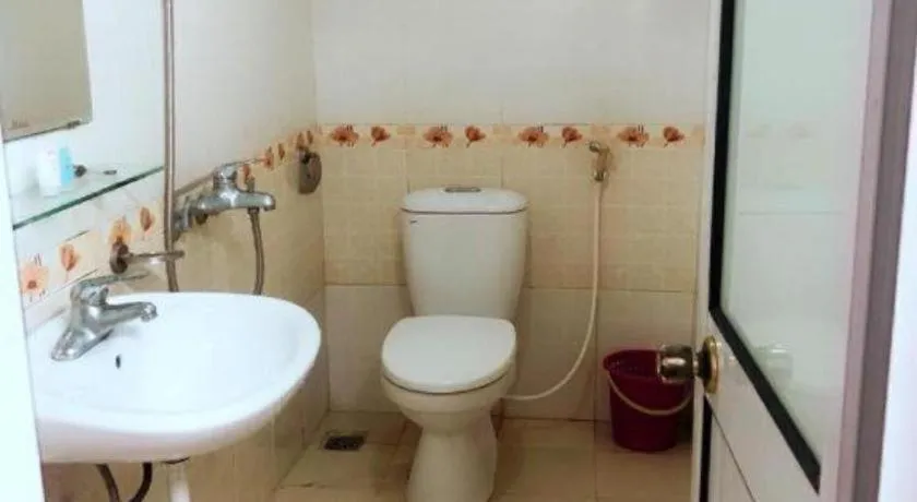 khach san phuong dong