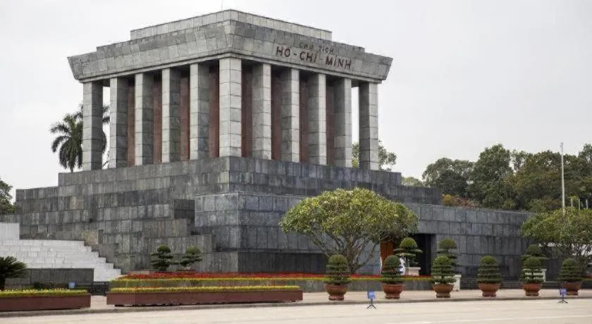 khach san phuong dong