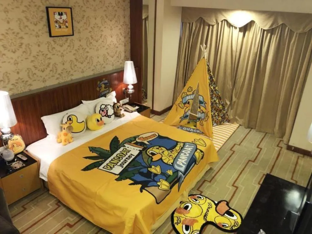 Bed in Foshan Nanhai Huifeng Holiday Hotel