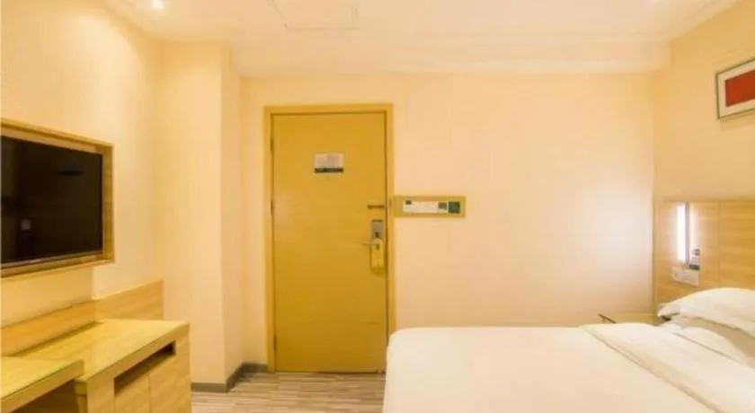 Bed in City Comfort Inn Liuzhou Chengzhong Wanda Plaza