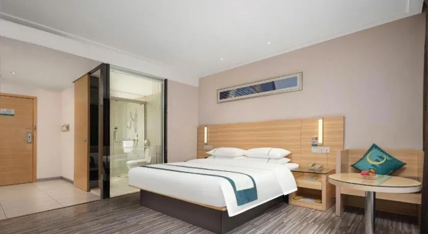 Bed in City Comfort Inn Liuzhou Chengzhong Wanda Plaza