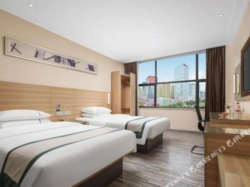 Bed in City Comfort Inn Liuzhou Chengzhong Wanda Plaza