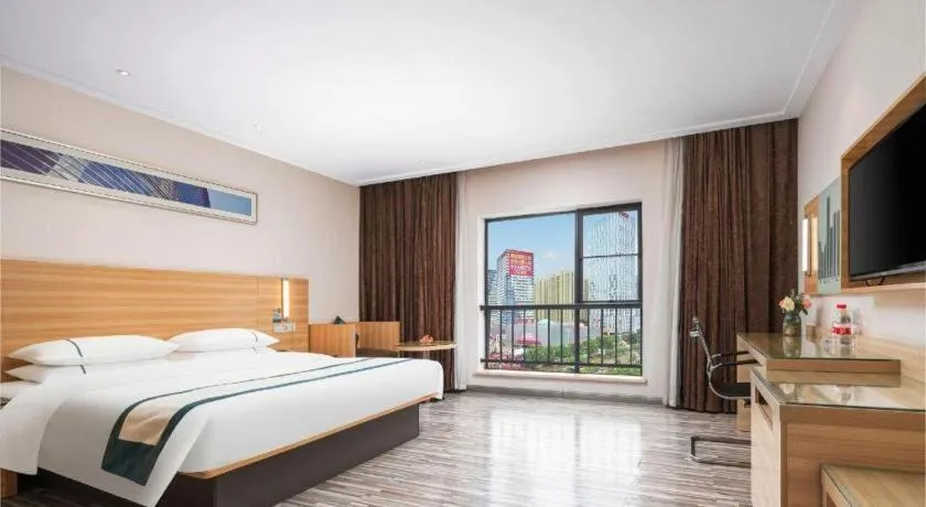 Bed in City Comfort Inn Liuzhou Chengzhong Wanda Plaza