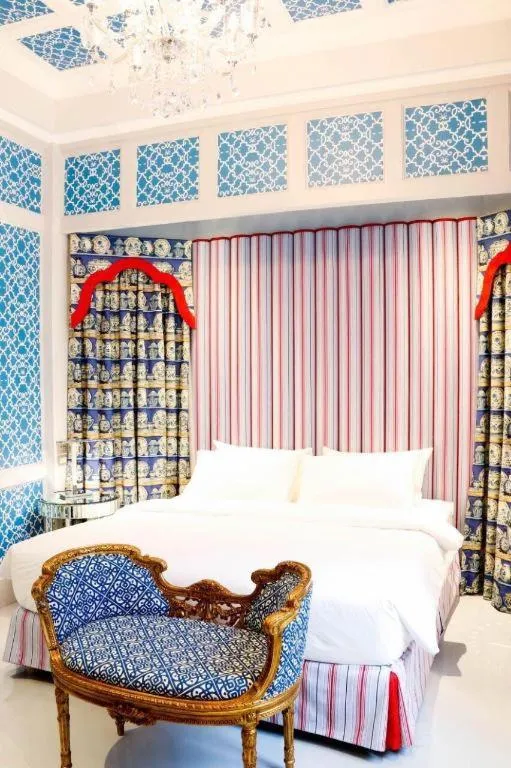 Bed in Kamiseta Hotel