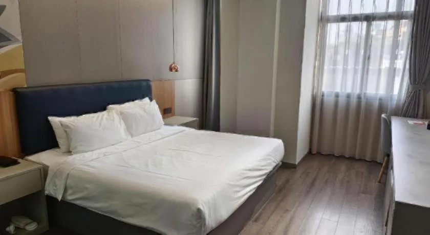 Bed in Home Inn Selected Xiamen University Zhongshan Road