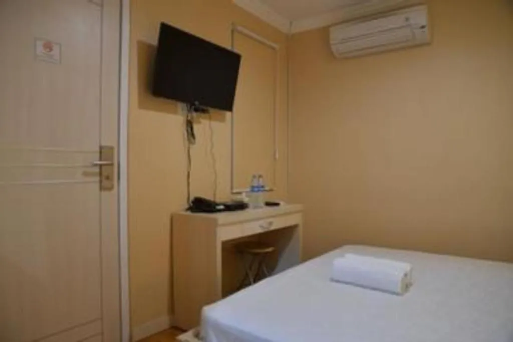 Bed in W Home Express Tebet