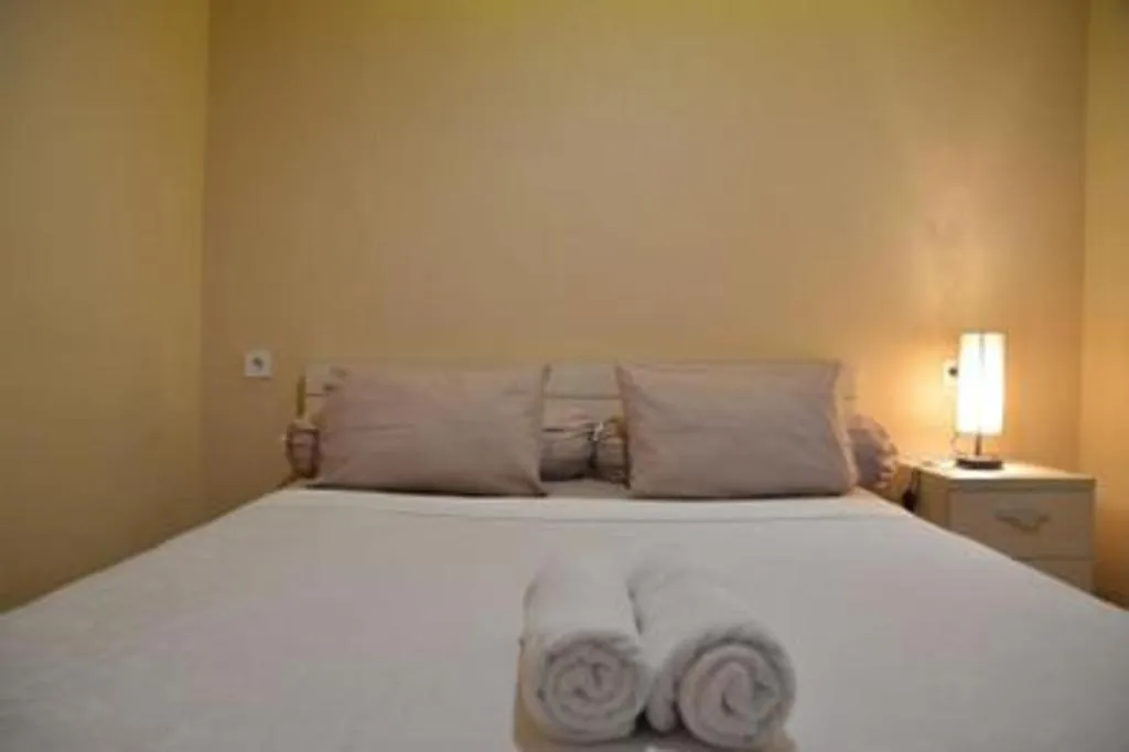 Bed in W Home Express Tebet