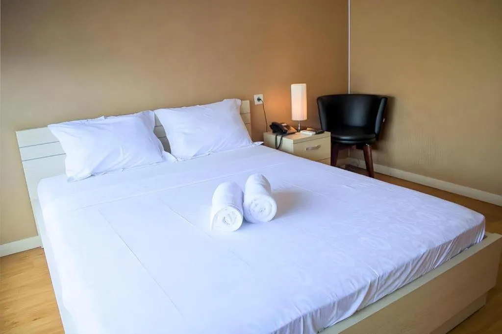 Bed in W Home Express Tebet