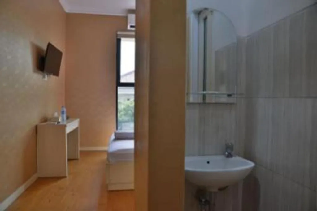 W Home Express Tebet