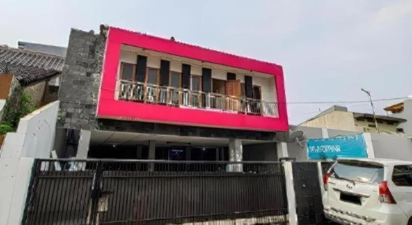 W Home Express Tebet