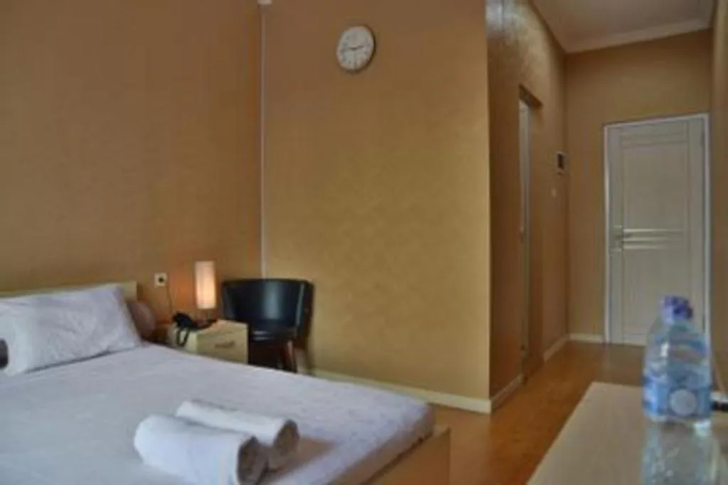 Bed in W Home Express Tebet