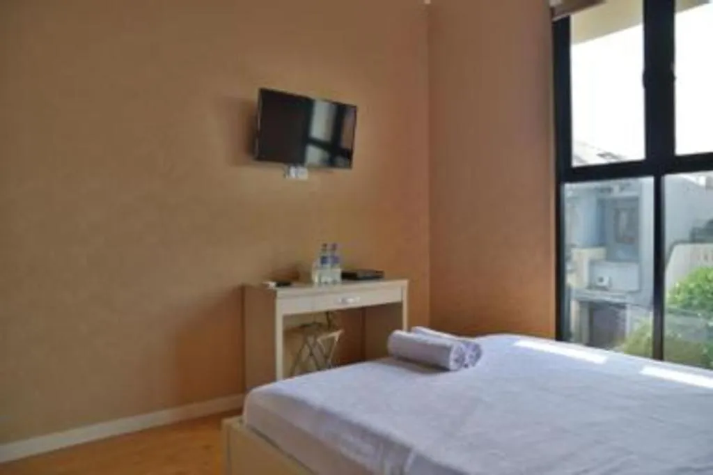 Bed in W Home Express Tebet