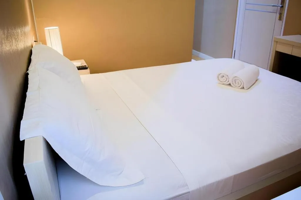 Bed in W Home Express Tebet