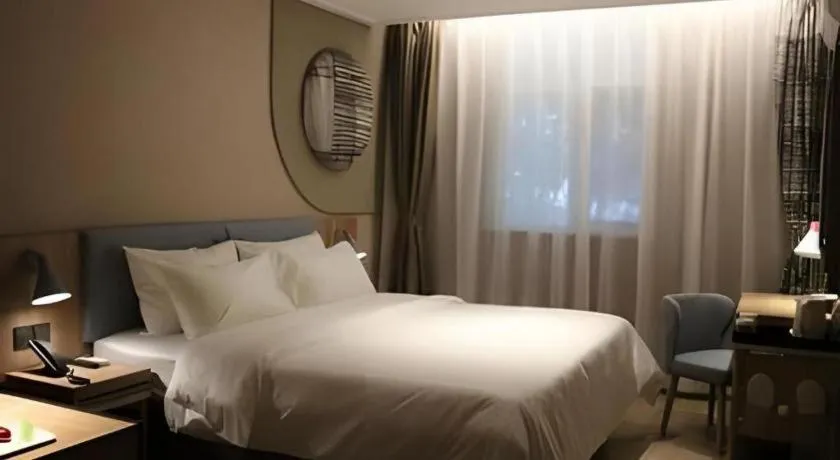 Bed in Home Inn Neo Shanghai Railway Station