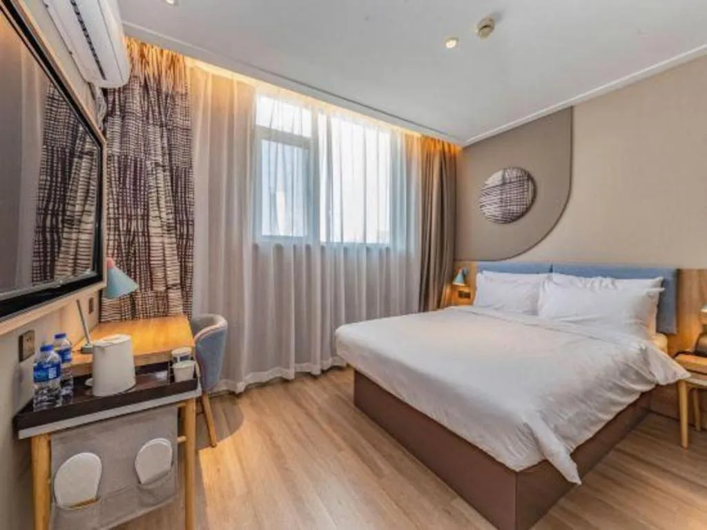 Bed in Home Inn Neo Shanghai Railway Station