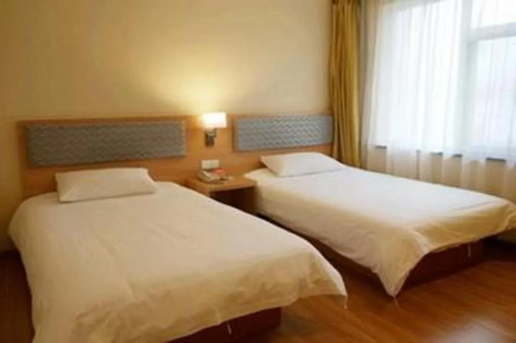 Bed in Home Inn Neo Shanghai Railway Station