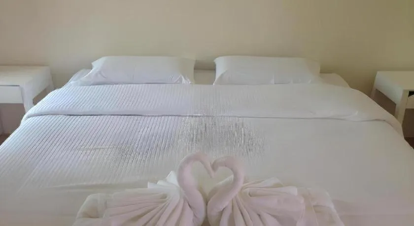 Bed in Le Bar Tarry Hotel