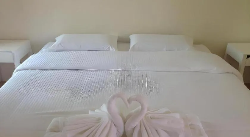 Bed in Le Bar Tarry Hotel