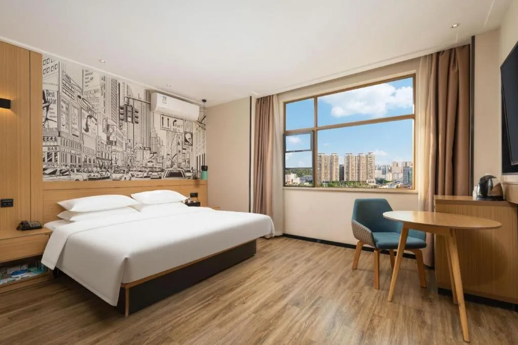 Bed in City Comfort Inn Wuhan Hanyang Street Caidian Square Metro Station