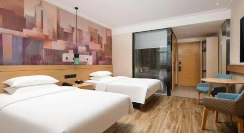Bed in City Comfort Inn Wuhan Hanyang Street Caidian Square Metro Station