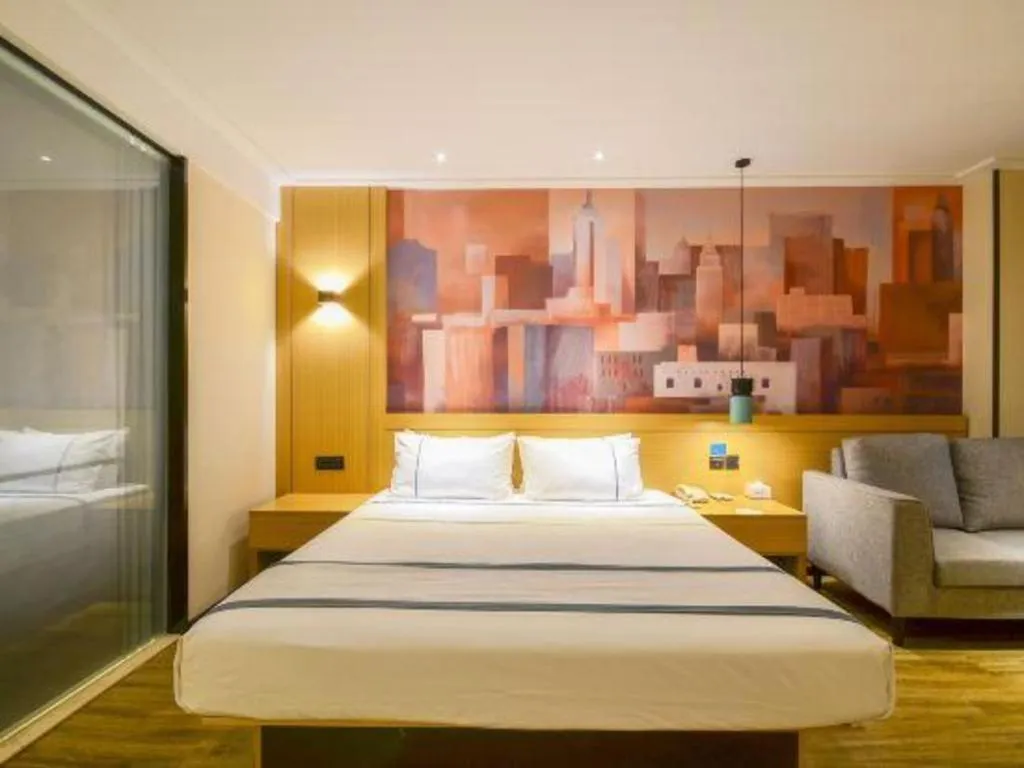 Bed in City Comfort Inn Wuhan Hanyang Street Caidian Square Metro Station