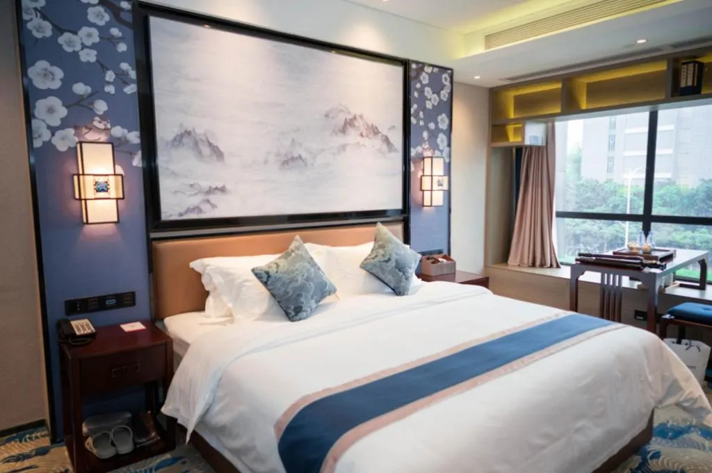 Bed in Yuan Culture Hotel Shenzhen World Shajing