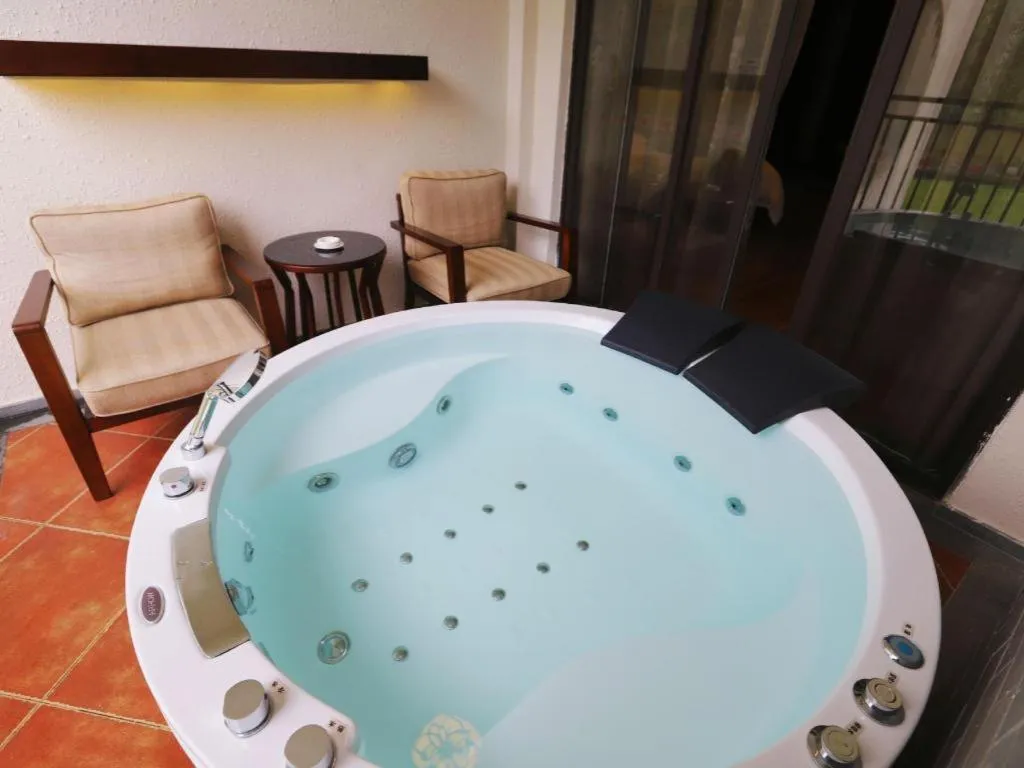 LN Dongfang Hot Spring Resort