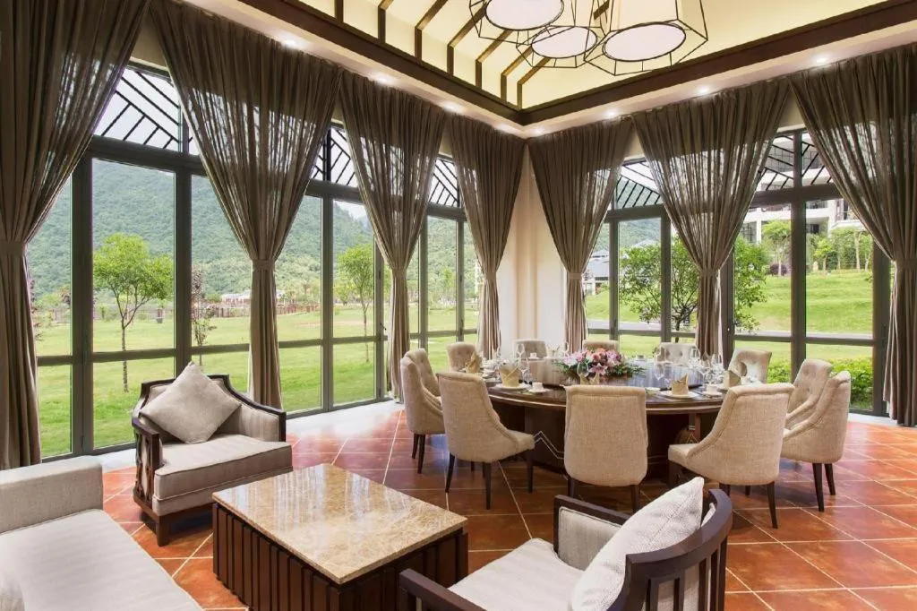 LN Dongfang Hot Spring Resort