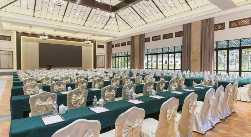 LN Dongfang Hot Spring Resort