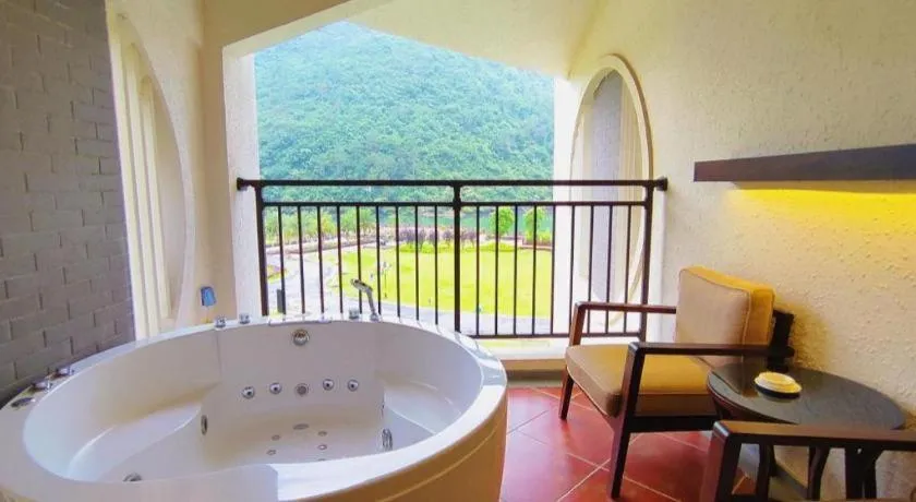 LN Dongfang Hot Spring Resort