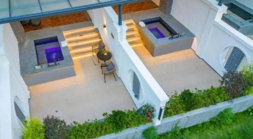 LN Dongfang Hot Spring Resort