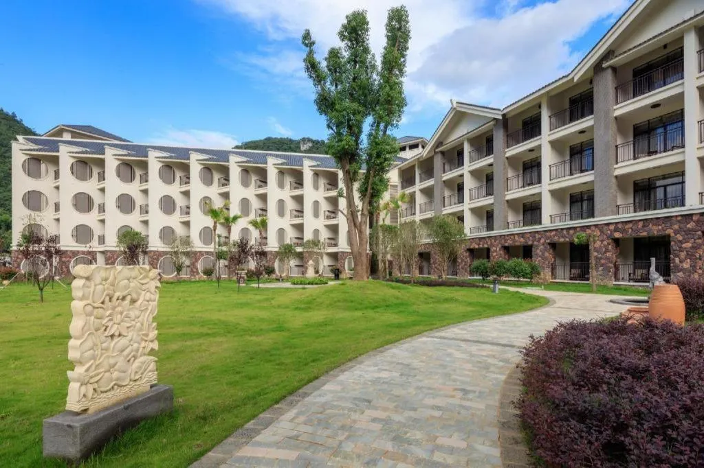 LN Dongfang Hot Spring Resort